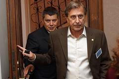 Hušák na komisi pro BIS