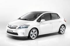 toyota auris hybrid
