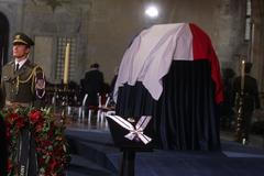 Smutečním ceremoniál ve Vladislavském sále