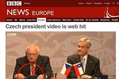 Tak se teď píše o Václavu Klausovi