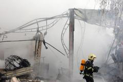 Požár haly v pražských Malešicích