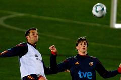 Španělé trénují na duel s Českem: Torres a Marchena