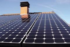 Střešní fotovoltaická elektrárna