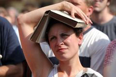 Demonstrace za nižší DPH pro knihy a noviny