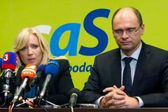 Iveta Radičová a Richard Sulík na tiskovkce (SaS)