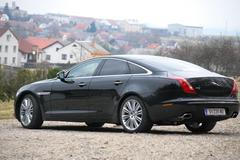 Test Jaguar XJ