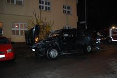 Požár Hummeru v Pardubicích