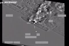 Video: Letouny poslaly ke dnu Kaddáfího válečné lodě