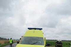 Sanitka se srazila s autem