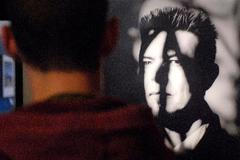 Bowie jede do Hradce