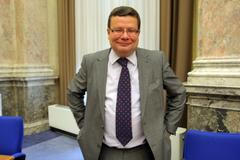 Vláda se sešla po dovolené