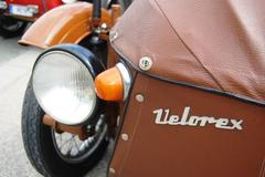 Sraz Velorexů v továrně v Solnici