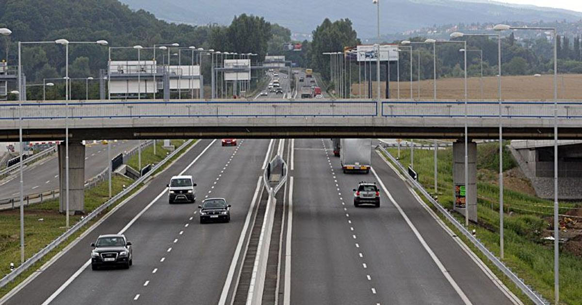 Část Pražského okruhu bude na dvě hodiny uzavřena. Policie radí, jak se úseku vyhnout
