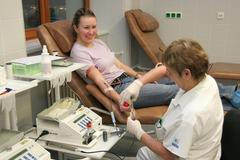 Odběr krve ve vojenské nemocnici