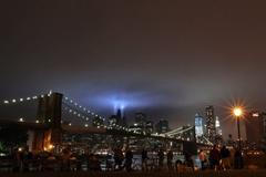 Světelné sloupy - WTC - 10. výročí