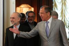Ruský ministr zahraničí Sergej Lavrov a íránský ministr zahraničí Alí Akbar Salehí v Moskvě