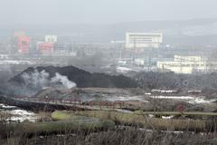 Hořící skládka pneumatik v Tušimicích