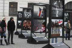 téměř sametová revoluce