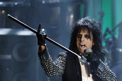 Rock and Roll Hall of Fame - Alice Cooper