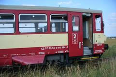 U Rudné se srazilo auto s vlakem