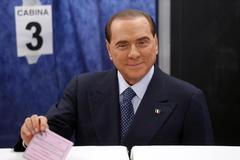 Silvio Berlusconi - Itálie - 2013