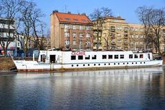 Honeckerova loď rozřezána v Hradci