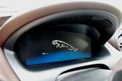 Test Jaguar XJ