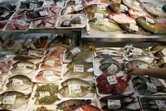 Pestrobarevné moře.