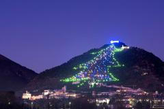 Největší vánoční strom na světě (v italském městě Gubbio)