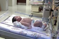 V Texasu se narodil 7kilový chlapec