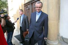 Koalice se schází v devíti