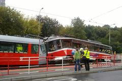 Srážka tramvají v Praze 5