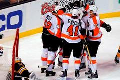 NHL: Boston - Philadelphia (oslava gólu Girouxe)