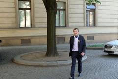 Koalice se schází v devíti