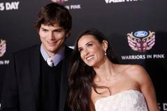 Premiéra filmu Na sv. Valentýna - Demi Moore s Ashtonem Kutcherem