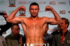 Kličko vs Adamek: vážení