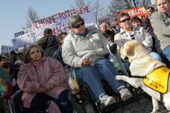 Demonstrace zdravotně postižených
