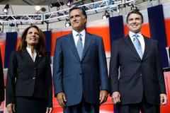 USA - Bachmannová, Romney, Perry před debatou v Simi Valley