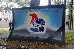 Plakát v Jaroslavli - "Děkujeme, kluci!"