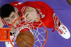 Začala NBA. Lakers s Bryantem obhajují