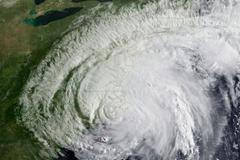 Hurikán Irene se řítí na východní pobřeží USA