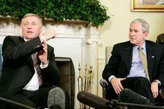 Schůzka Bushe a Topolánka v Oválné pracovně