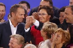 Premiér Tusk při oznámení odhadů výsledků polských voleb