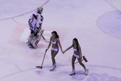 Hašek míjí sličné metařky