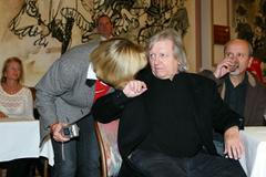 Křest knihy MUDr. Jana Cimického Stopami dláždění Mademoselle Paris - Václav Neckář