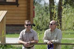 Putin a Medveděv na rybách