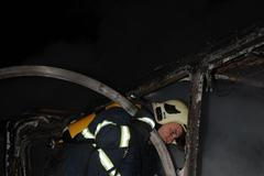 V Praze hořel autobus MHD. Škoda půl milionu