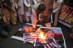 Pákistán: antiamerikcé protesty po smrti 24 pákistánských vojáků