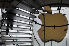 Lidé po celém světě truchlí za smrt Steva Jobse