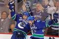 Finále NHL: Vancouver - Boston (Burrows a Daniel Sedin)
